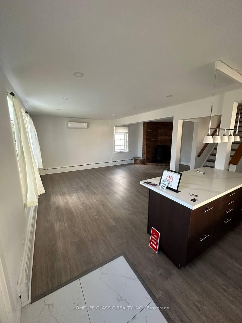 249 Richmond St, Richmond Hill, L4C 3Y9 | Image 3