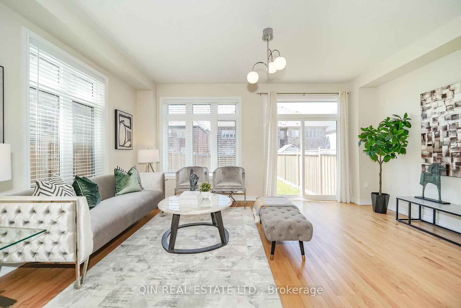 Listing Image 7