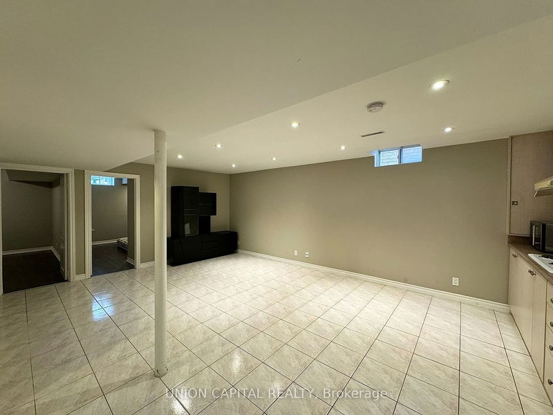 home for lease on 73 Manston Crescent