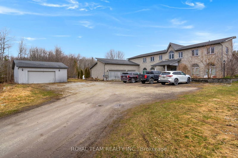 home for sale on 8479 8th Line