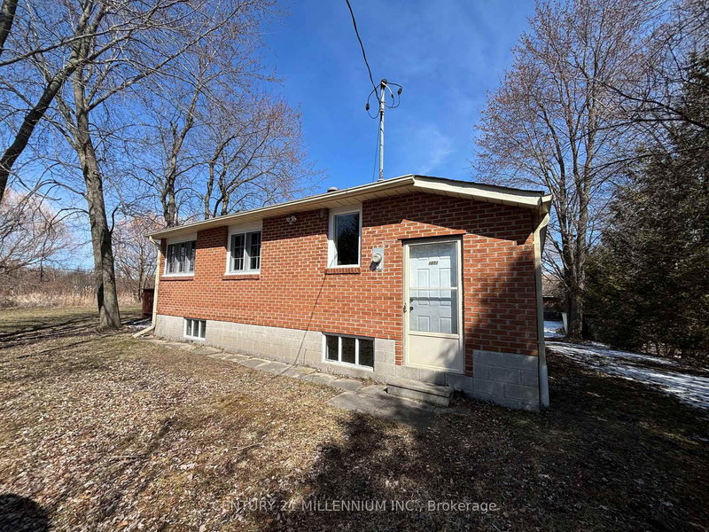1027 Chapman St, Innisfil, L0L 1W0 | Image 2