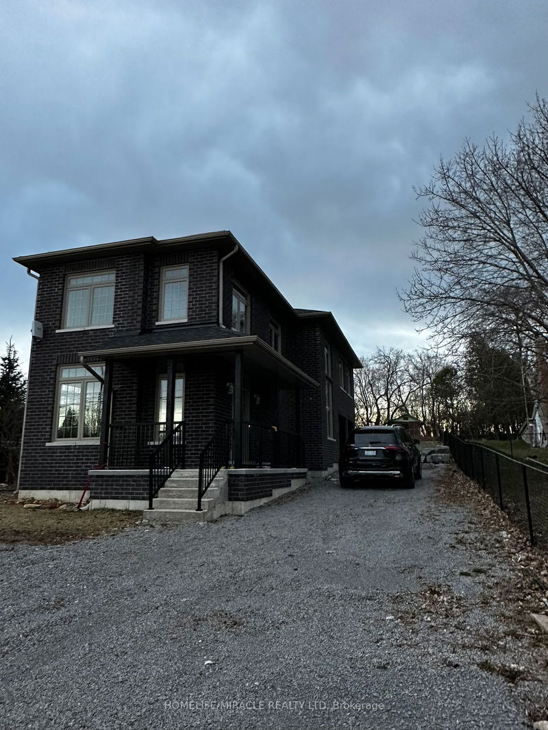 home for lease on 637 Simcoe Street