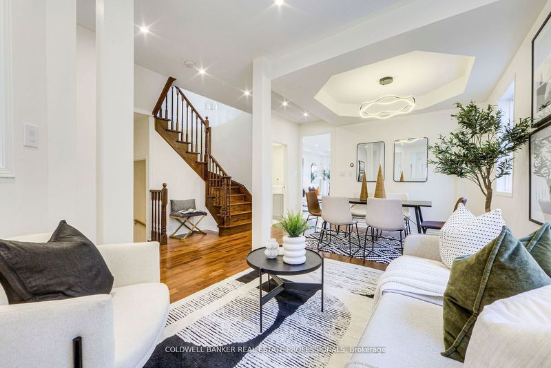 home for sale on 141 Maroon Drive S