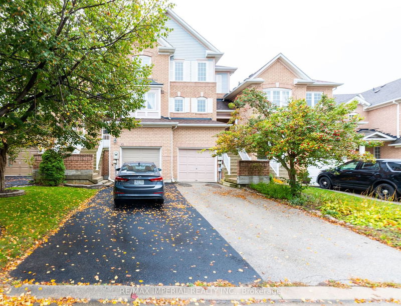 home for lease on 43 Baywell Crescent