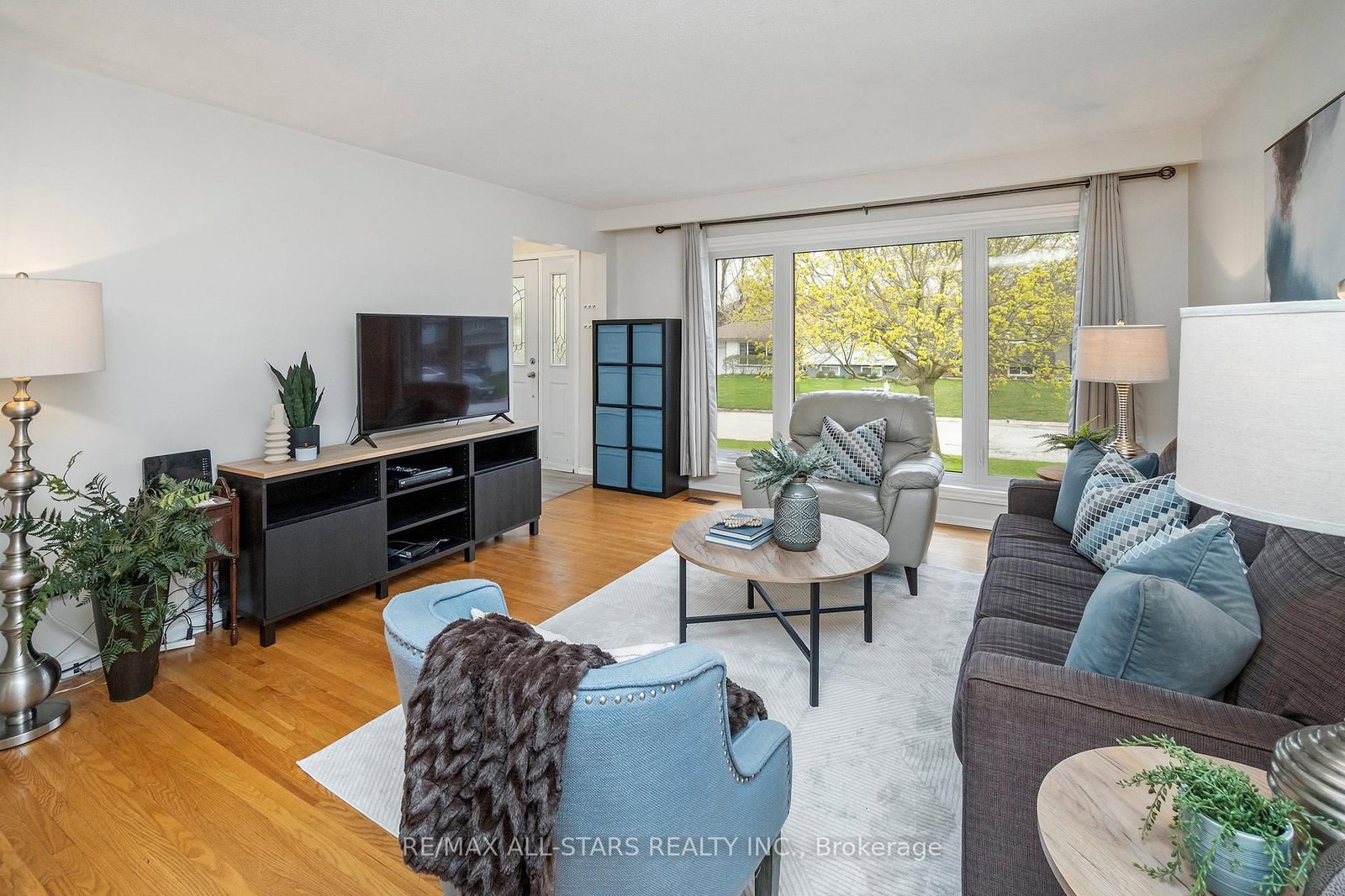 Listing Image 9