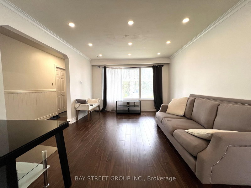 Main - 389 Becker Rd, Richmond Hill, L4C 2S3 | Image 3