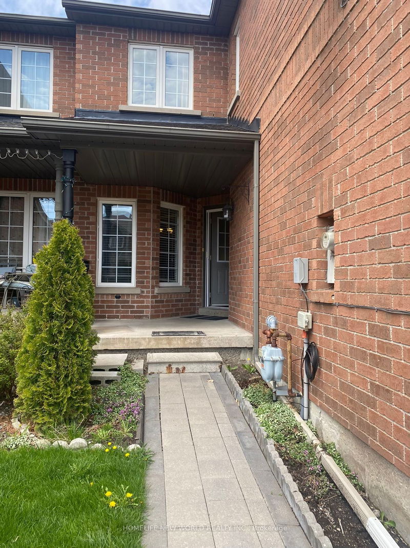 home for lease on 59 Cedarcrest Crescent N