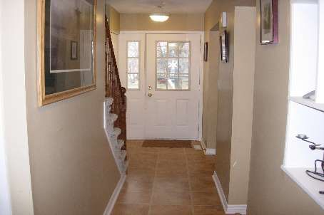 251 Stouffer St, Whitchurch-Stouffville, L4A4Y8 | Image 2