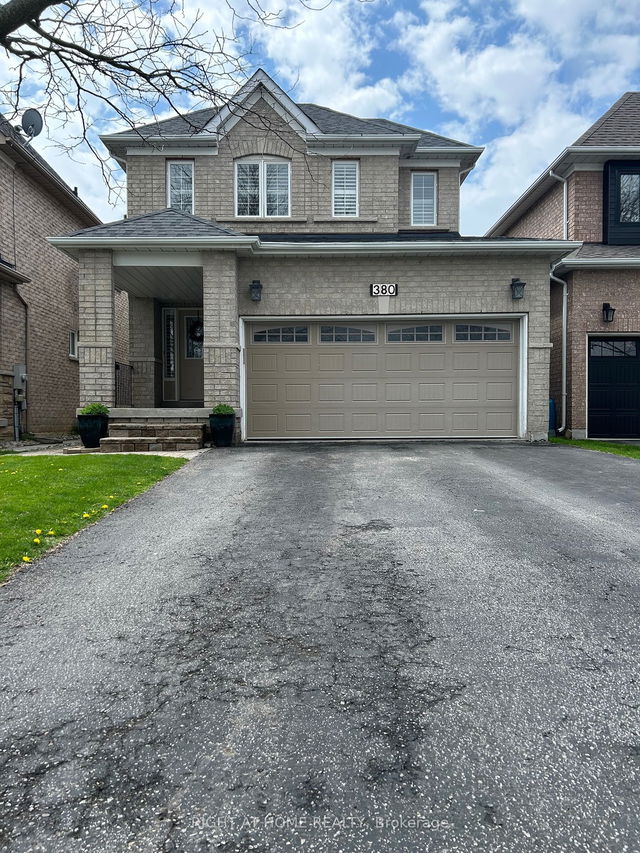 380 McBride Crescent E