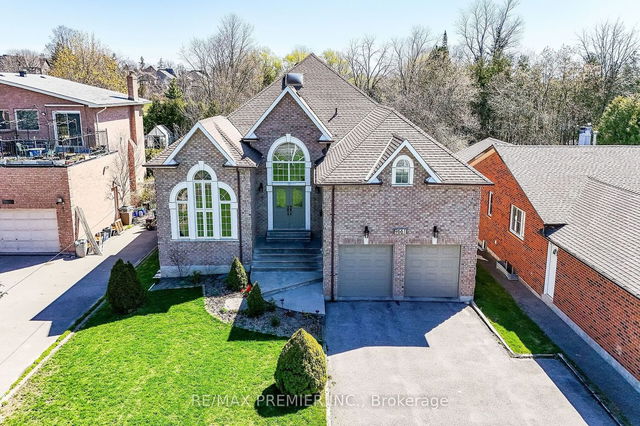 9661 Bathurst Street