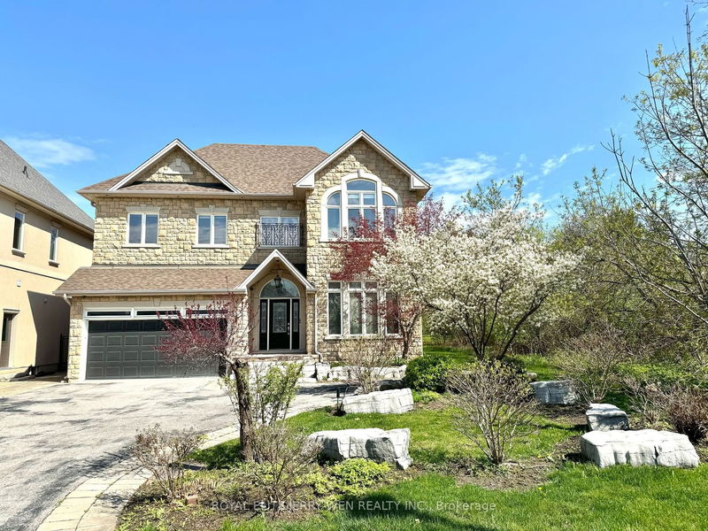 26 Ellsworth Ave  Richmond Hill, L4C 9N8 | Image 1