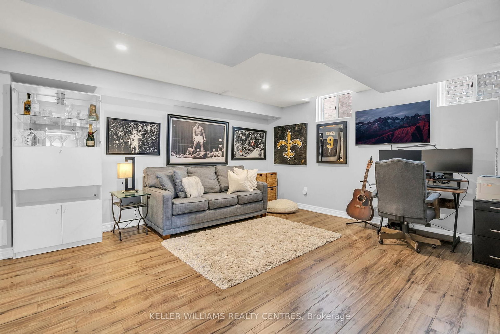 Listing Image 5