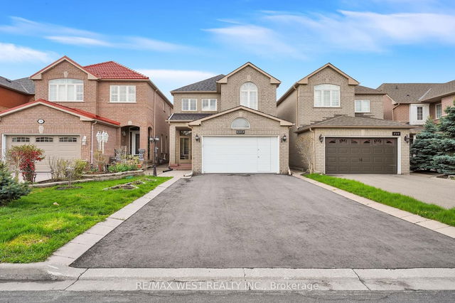 Bsmt - 216 Sylwood Crescent