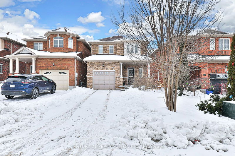 208 Penndutch Circ  Whitchurch-Stouffville, L4A 0N9 | Image 2