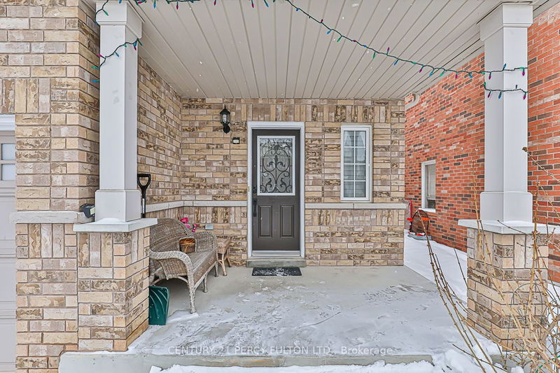 208 Penndutch Circ  Whitchurch-Stouffville, L4A 0N9 | Image 3