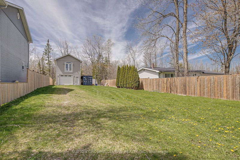 2616 Leonard St W Innisfil, L9S 3T7 | Image 1