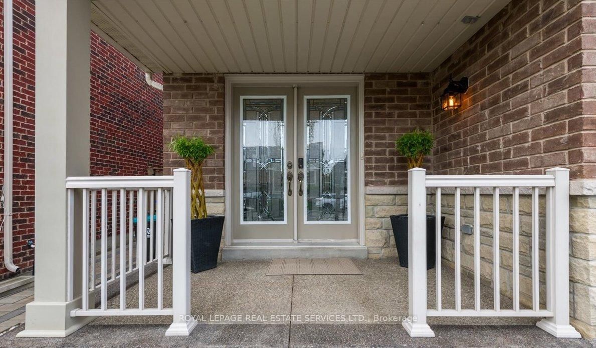 Listing Image 3