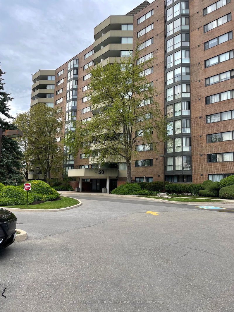 home for lease on 609-50 Baif Boulevard
