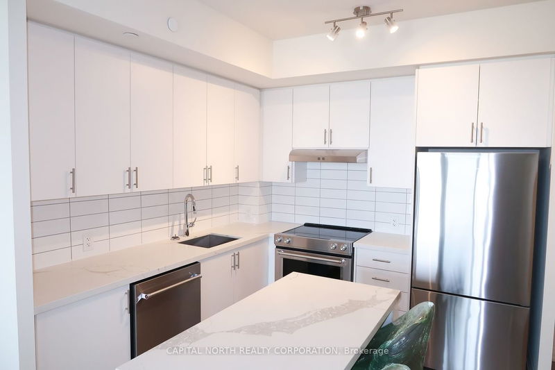 home for lease on 2012-9000 Jane Street