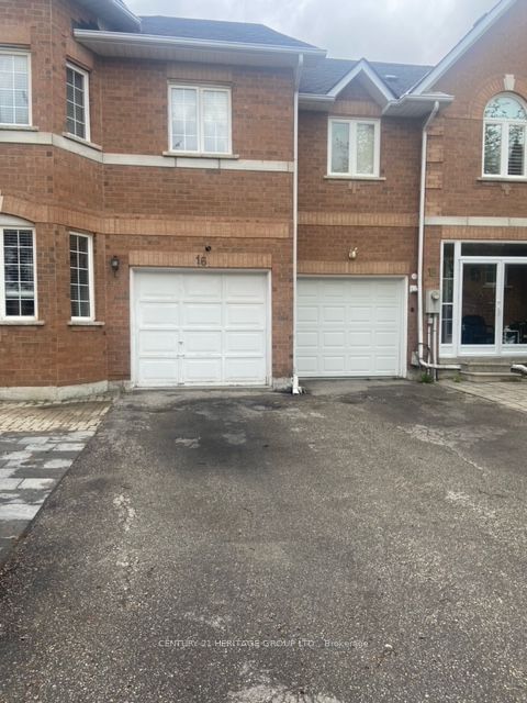 home for lease on BSMT-16 Royal Chapin Crescent