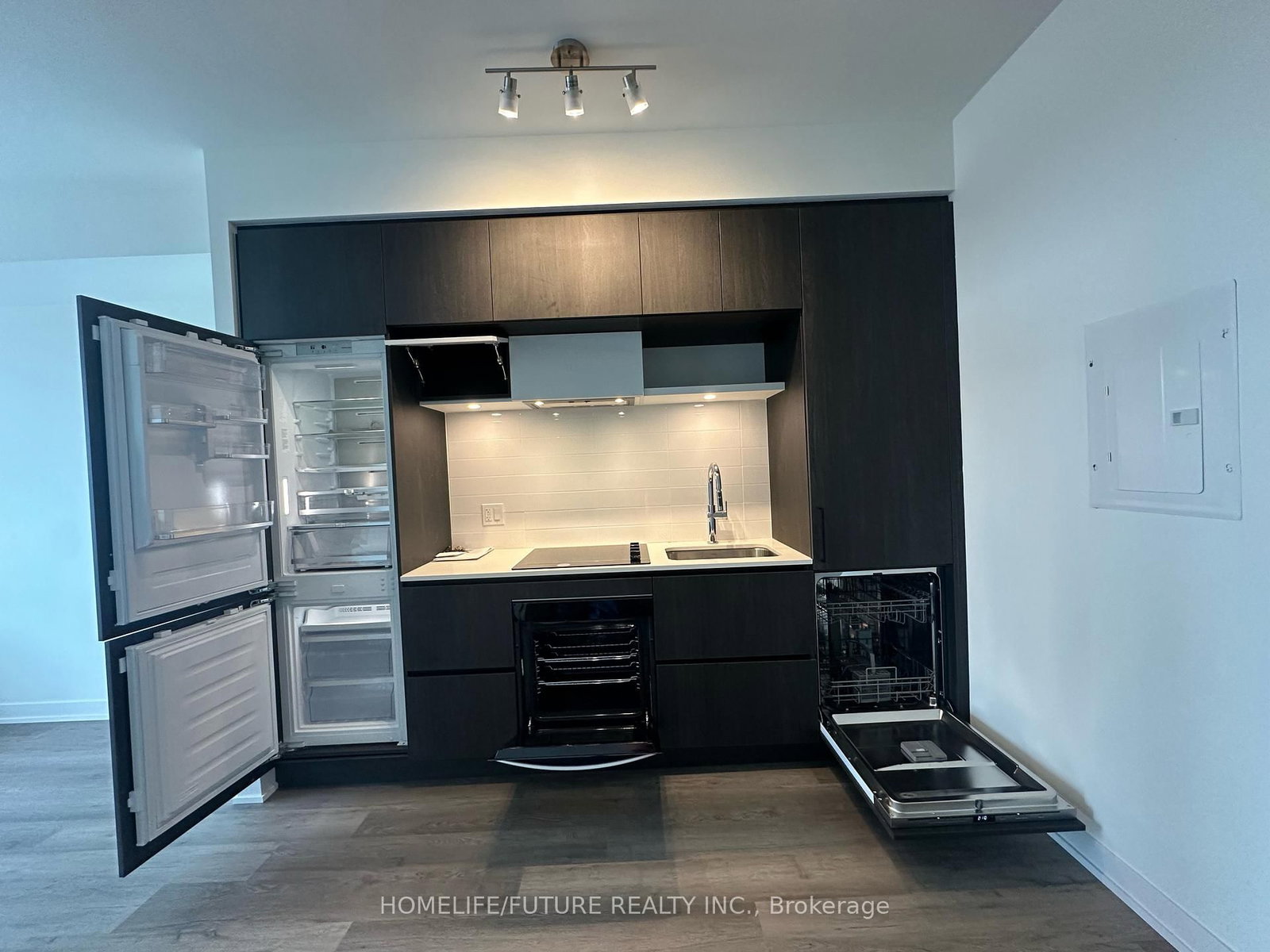 2 DAVID EYER Road, Unit 721 - Photo 5