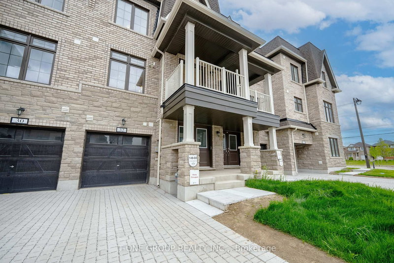 32 William Shearn Cres, Markham, L6C 3J4 | Image 2