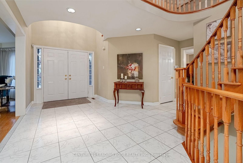 8 Mooreland Crt, Markham, L3P 7P8 | Image 3