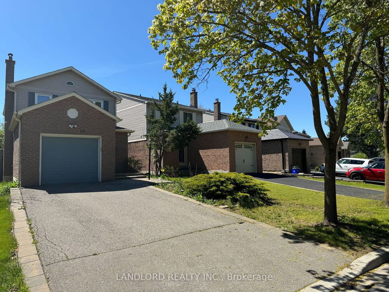 home for lease on 19 Vanessa Road