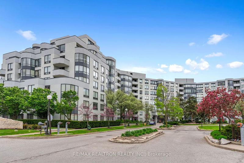 home for lease on Ph807-333 Clark Avenue W