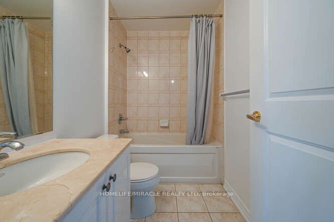  1609 - 9225 Jane St  Vaughan, L6A 0J7 | Image 32