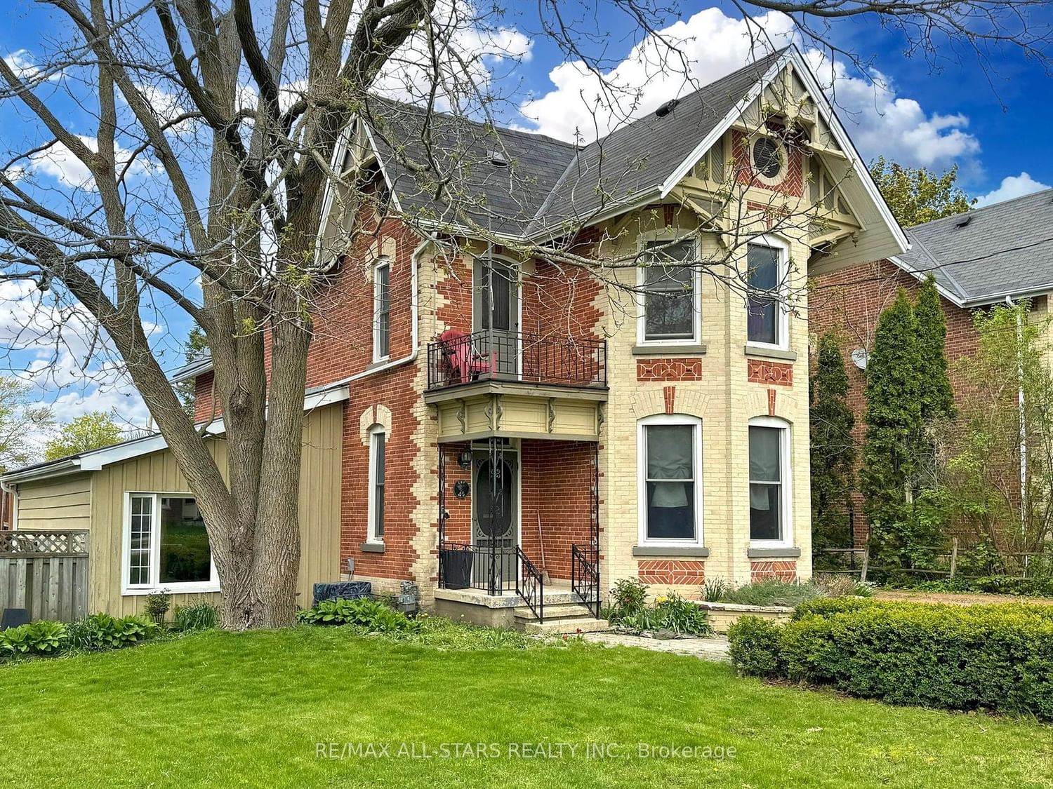 Listing Image 4