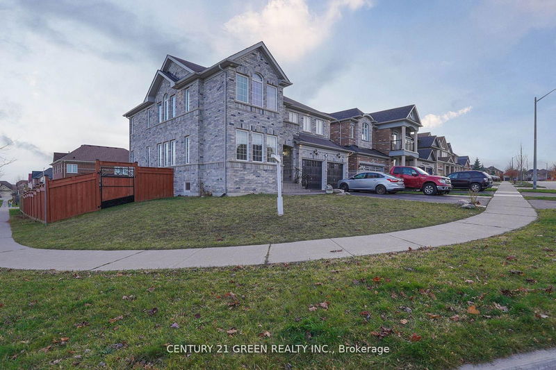 2010 Celeste St  Innisfil, L9S 4Z6 | Image 2