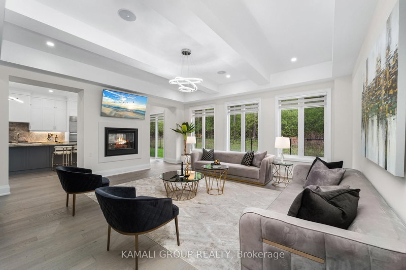 121 Milky Way Dr, Richmond Hill, L4C 4L9 | Image 2