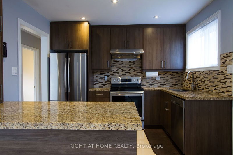 home for lease on Main-40 Foreht Crescent