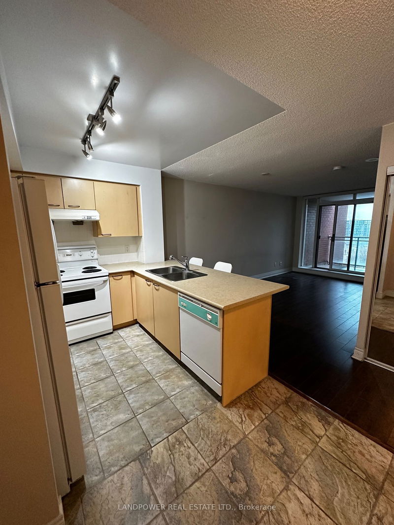 home for lease on 922-48 Suncrest Boulevard