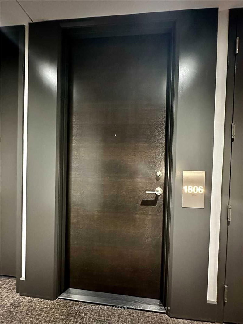 1806W - 3 Rosewater St, Richmond Hill, L4C 5T6 | Image 2