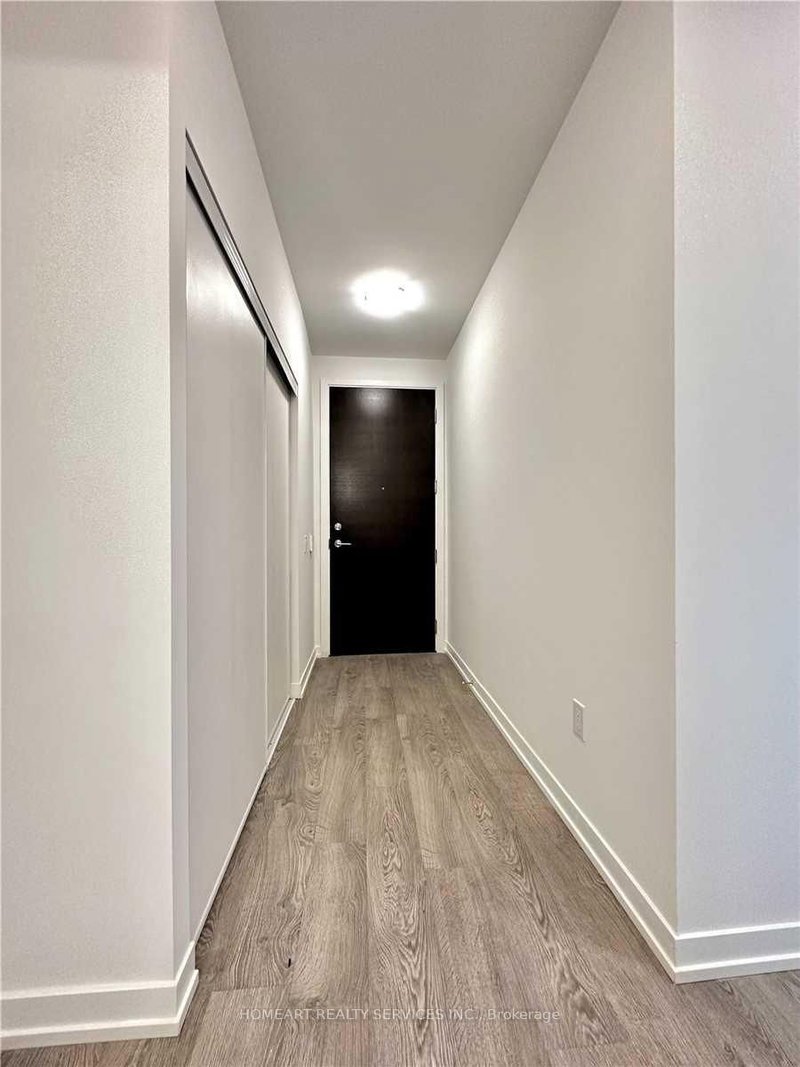 1806W - 3 Rosewater St, Richmond Hill, L4C 5T6 | Image 3