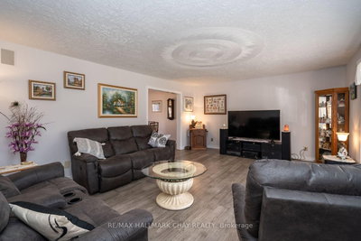 7533 County Road 10 — more photos