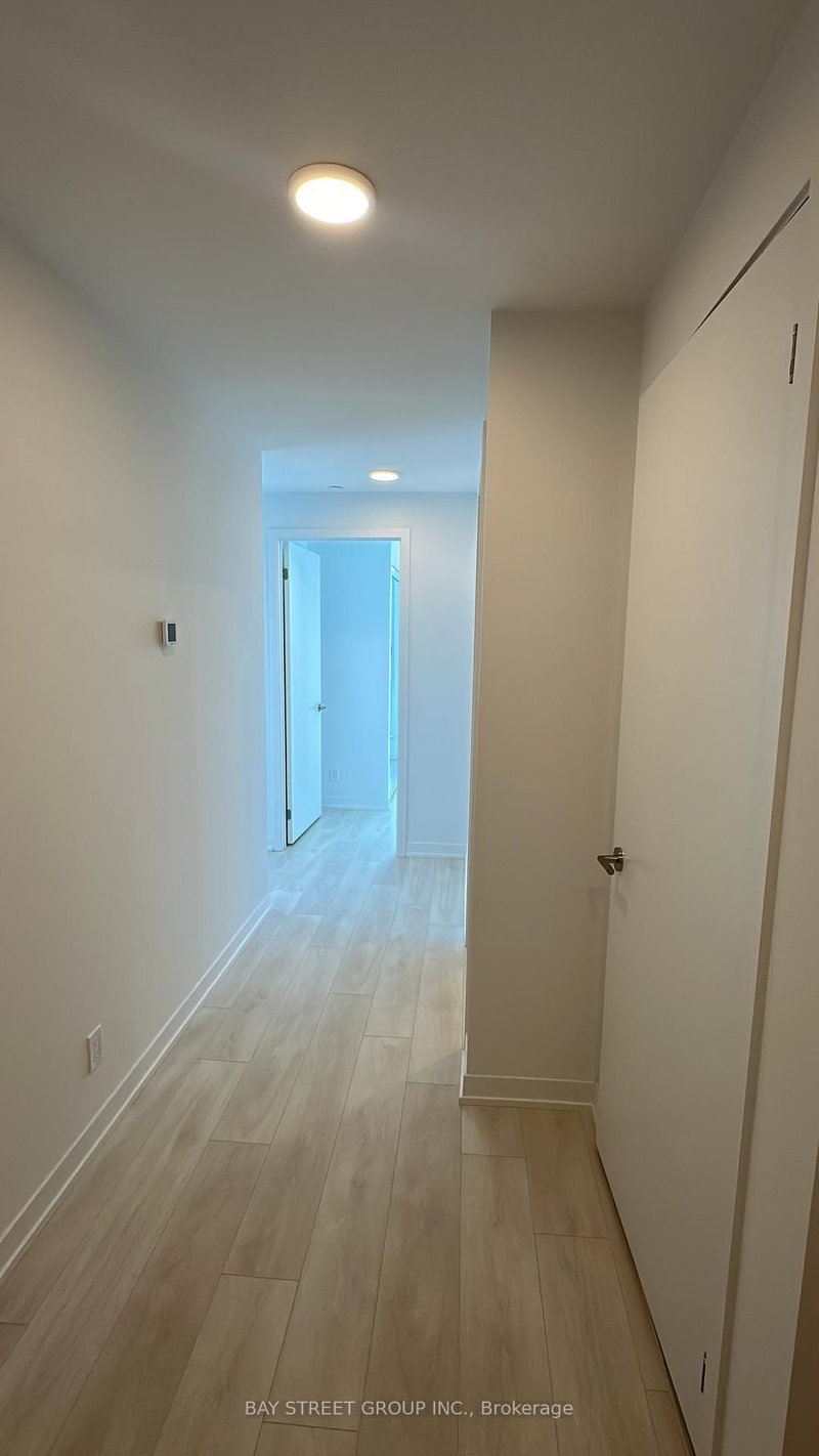 2111 - 7950 Bathurst St, Vaughan, L4T 0L4 | Image 3