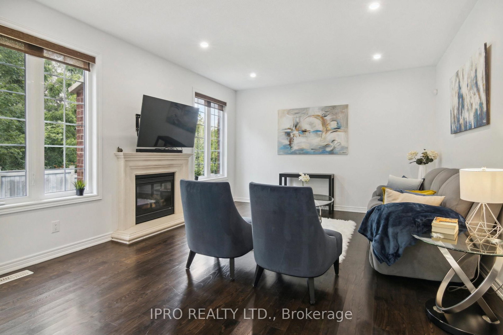 Listing Image 9
