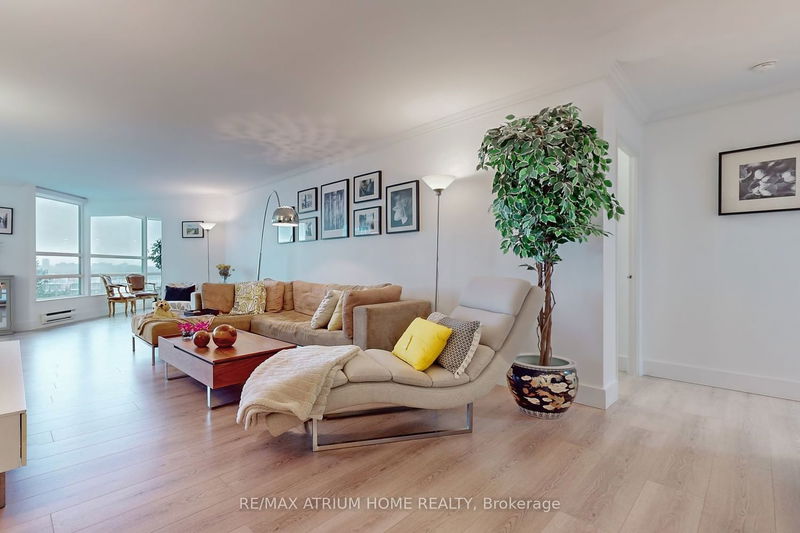 home for sale on 619-7905 Bayview Avenue