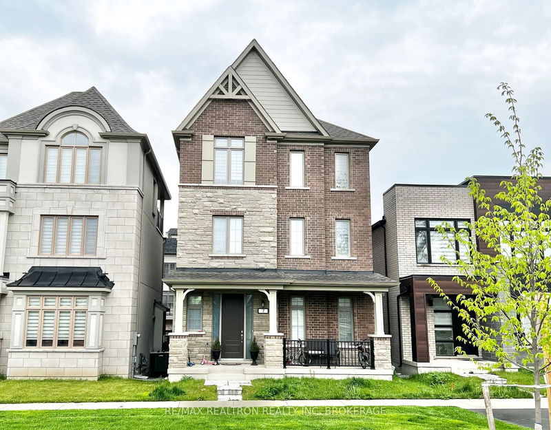 home for sale on 7 Kohn Lane