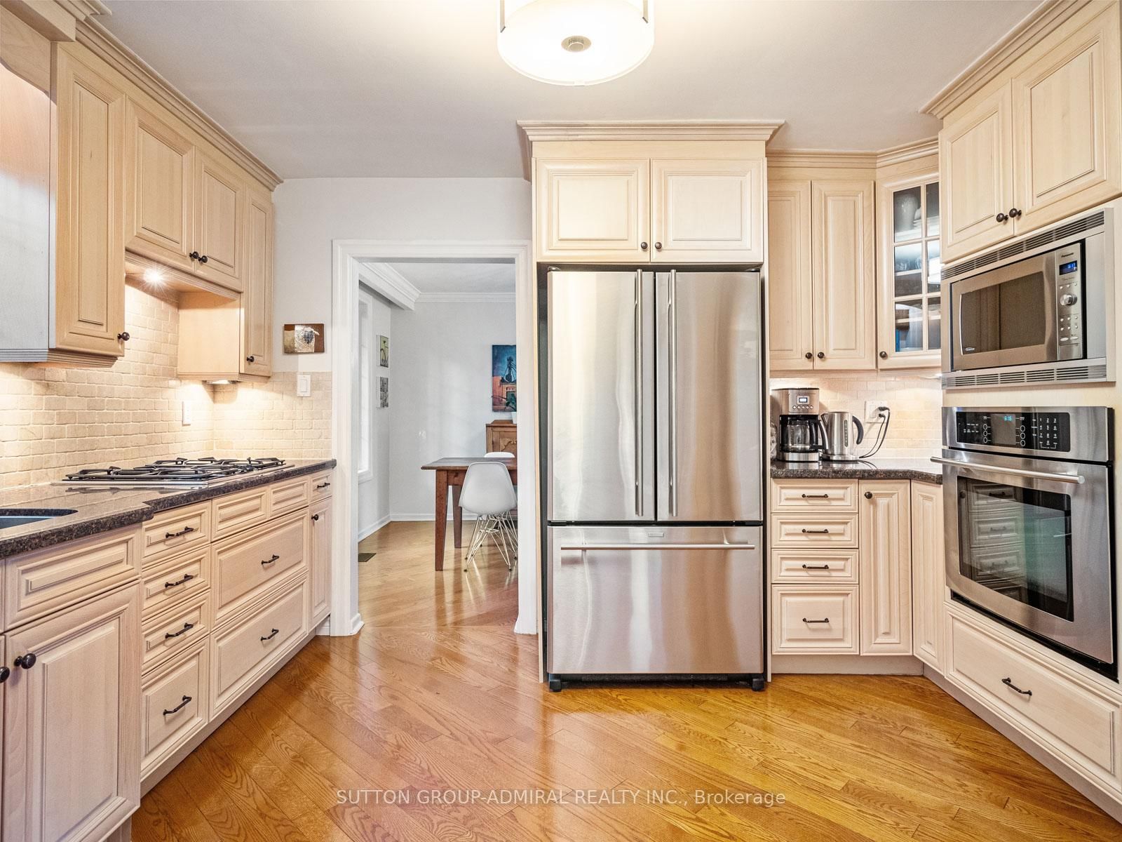 Listing Image 7