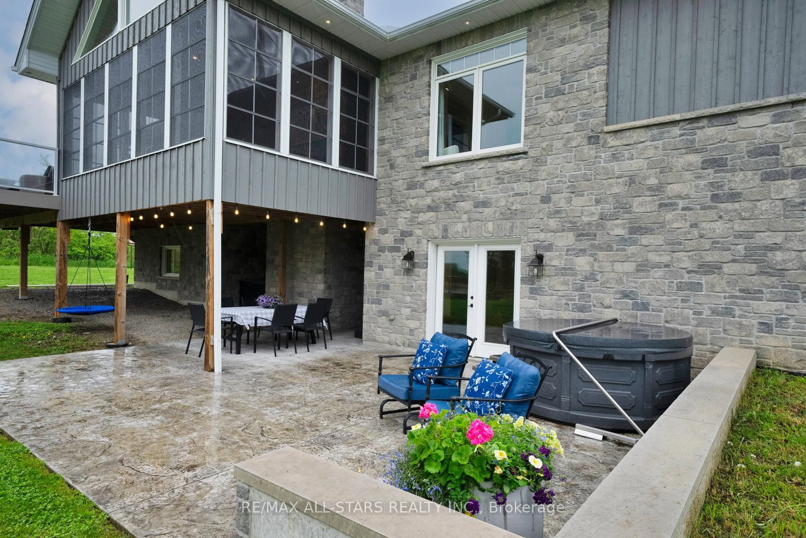 Listing Image 7
