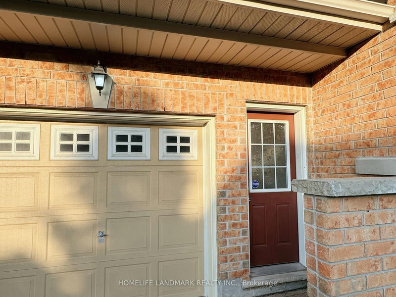 35 Hyacinth St, Markham, L6E 0P4 | Image 3