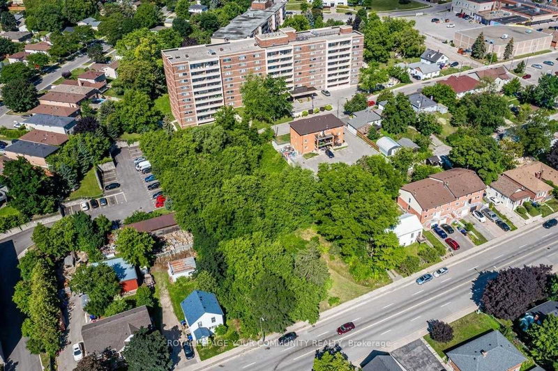 84 Simcoe Rd, Bradford West Gwillimbury, L3Z 1W9 | Image 2