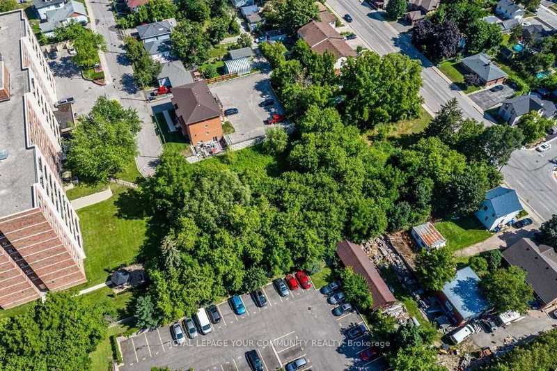 84 Simcoe Rd, Bradford West Gwillimbury, L3Z 1W9 | Image 3