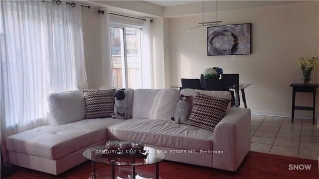 12 Westcliffe Cres, Richmond Hill, L4E 0S1 | Image 2