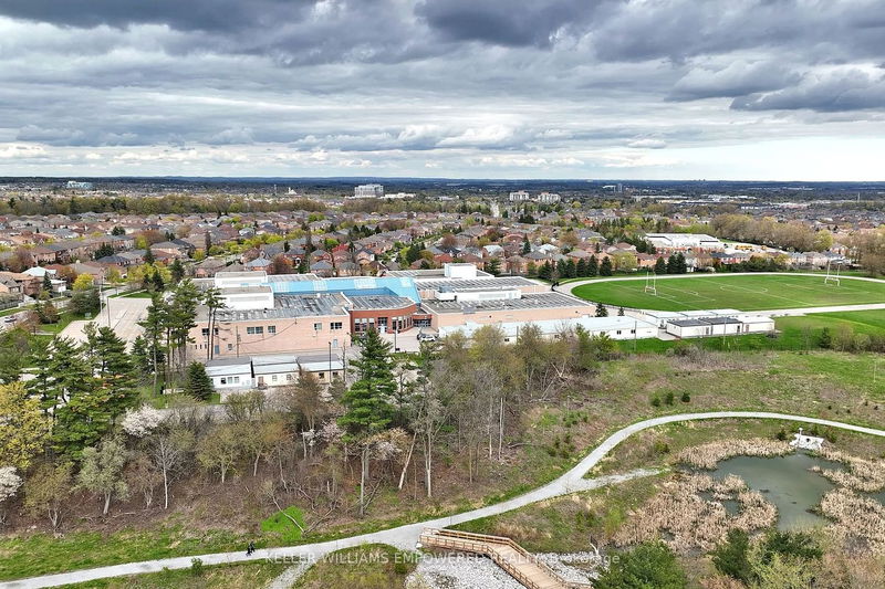 15 Honey Locust Crt  Vaughan, L6A 1G2 | Image 24