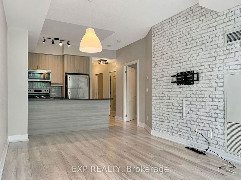 home for lease on 609-8130 Birchmount Road